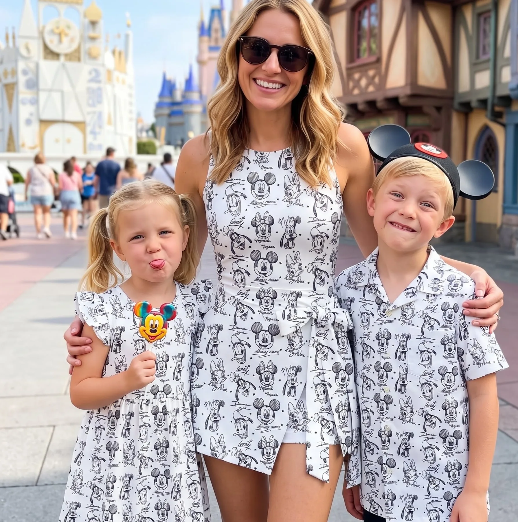 Mickey & Friends Matching Family Set, Cartoon Character Family Vacation Outfit, Theme Park Matching Clothes, Disneyland Trip Clothes - Image 4