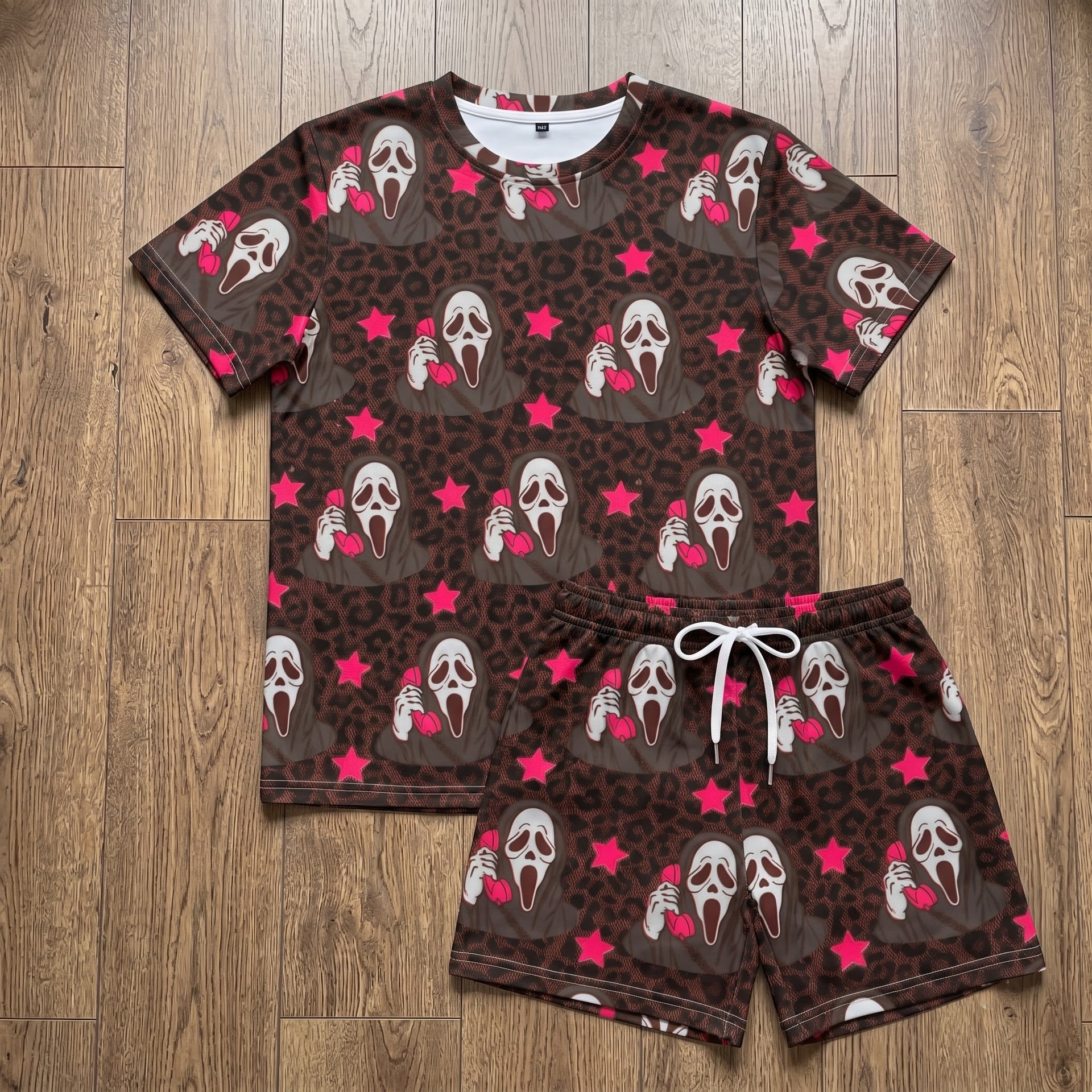 Ghostface Halloween Inspired Summer Loungewear Set, Scream Mask Pink Phone Star & Leopard Print Pajama Outfit, Cozy Short Sleeve Top and Shorts Set for Horror Fans