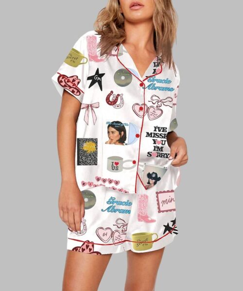 Gracie Abrams Print Pajama Set