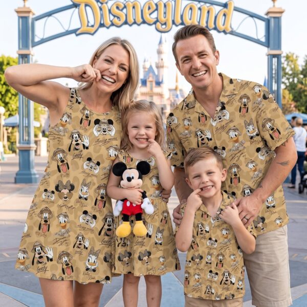 Mickey & Friends Matching Family Set, Disney Family Vacation Outfit, Disneyland Trip Clothes